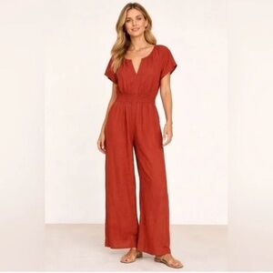Like New Tahari linen blend jumpsuit size M